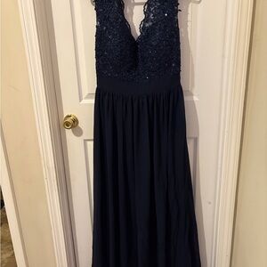 Elegant Navy Blue Lace Evening Dress